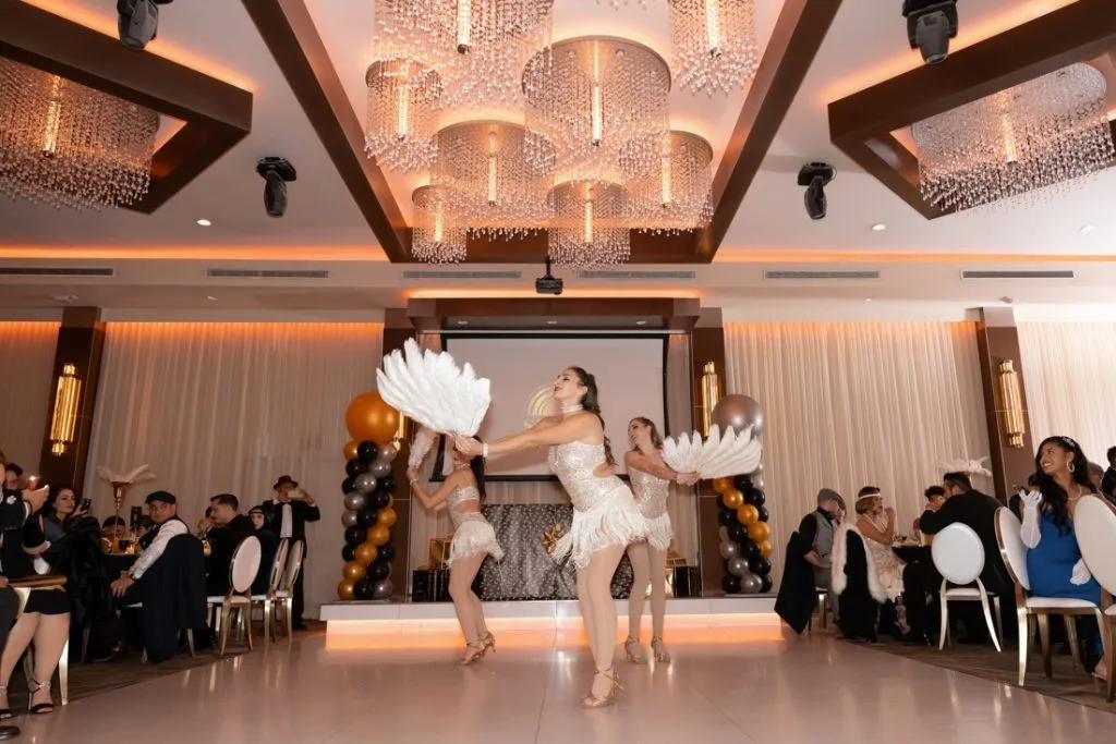 SO Gatsby Event 1920s jazz dancers at a holiday event